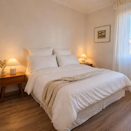 Heart Of Nice, 3min, 3 Ac Units, Balcony With 4-seater Dining! Apartamento *