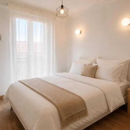 Heart Of Nice, 3min, 3 Ac Units, Balcony With 4-seater Dining! Apartment Nizza